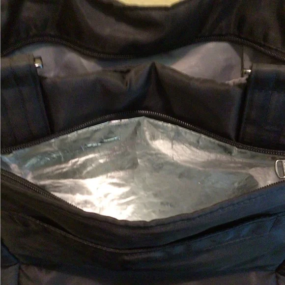 Lug Ace Tote - Picture 6 of 8